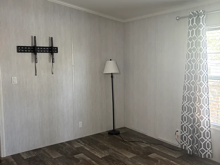 1023 Everglade Dr — Photo 9