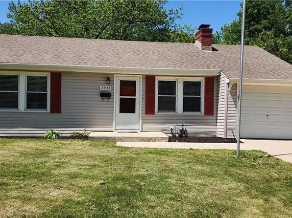 7934 Hemlock St, Overland Park, KS 66204