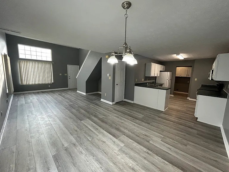 9952 Worthington Blvd — Photo 7