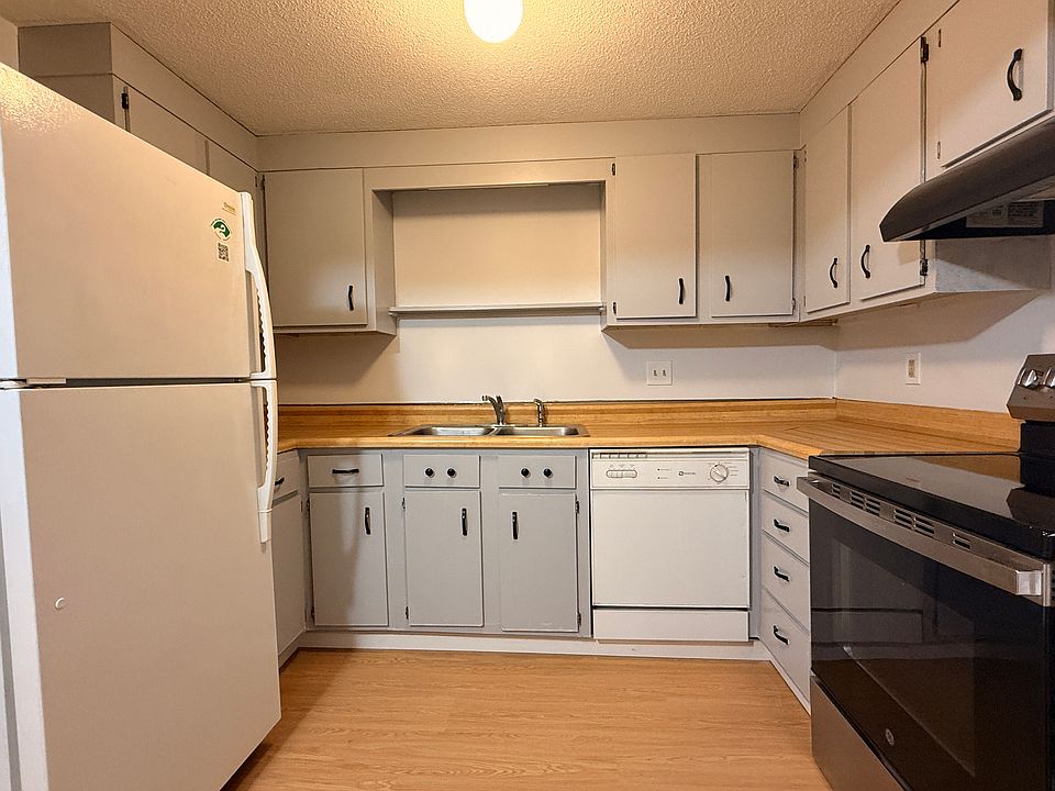 1st image of 545 Smithfield Rd APT A6