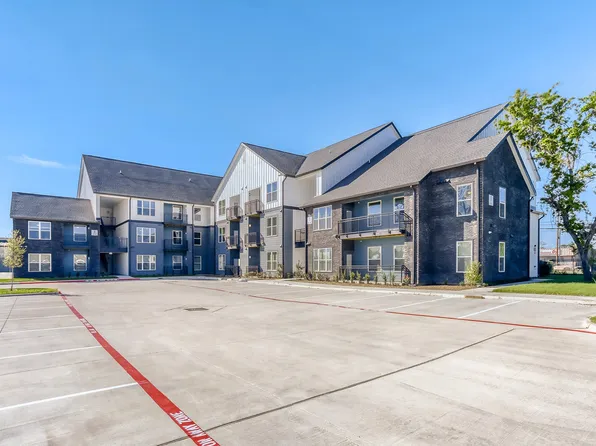 SaddleCreekVillage