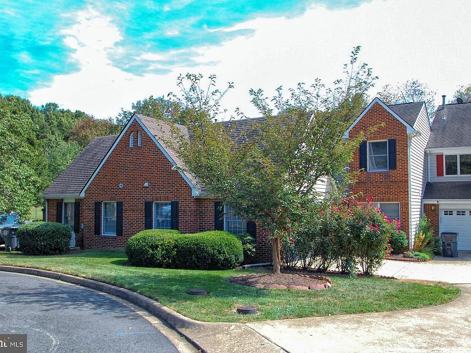 1st image of 105 Southampton Ct