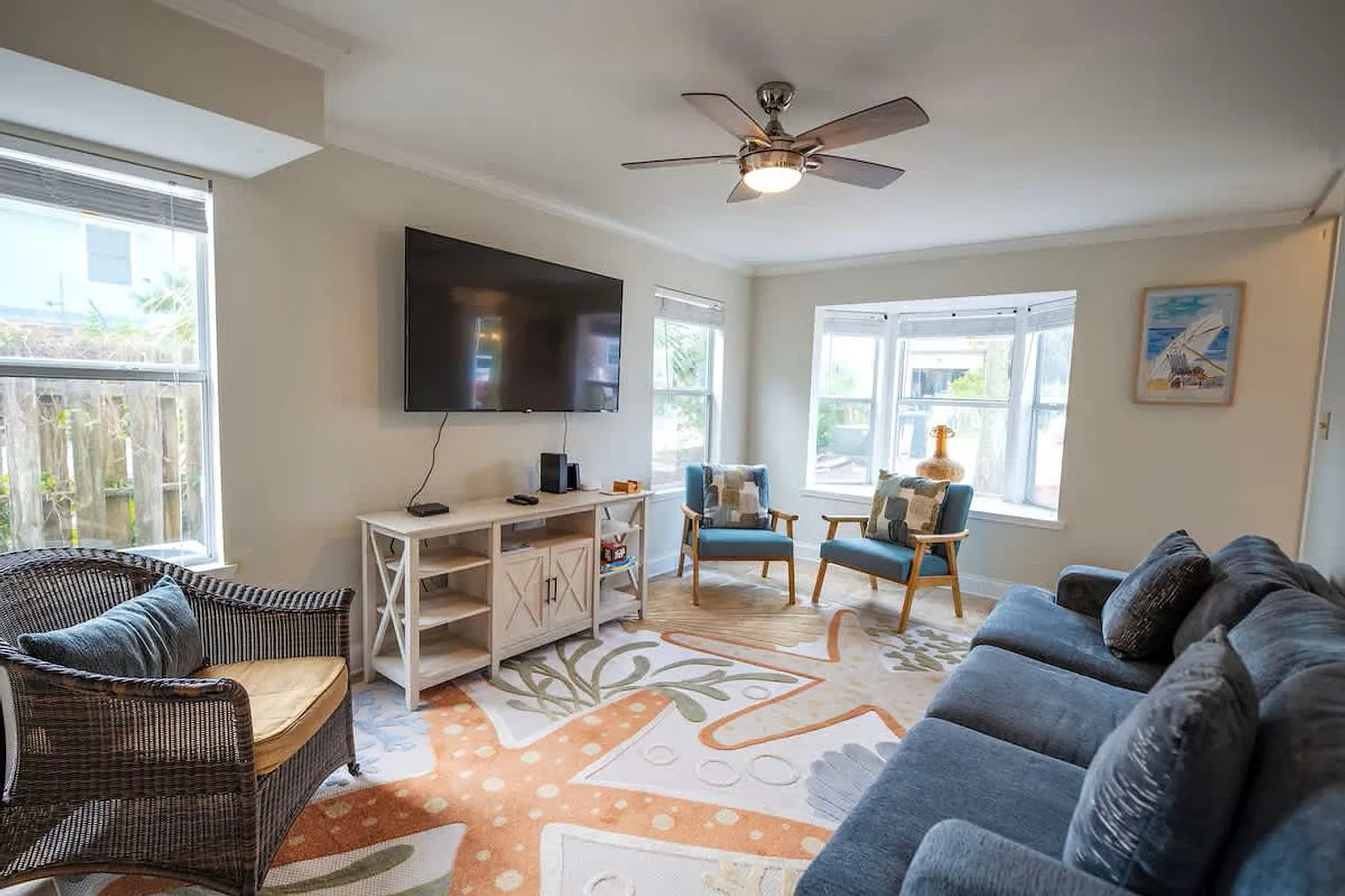 4 bed, 4.0 bath, 1754 sqft, $7,966 — Photo 1