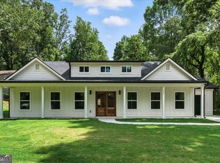 5431 S Lake Dr, Douglasville, GA
