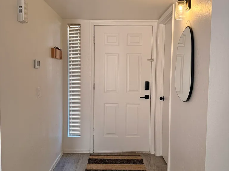 2554 W Kathleen Rd — Photo 5