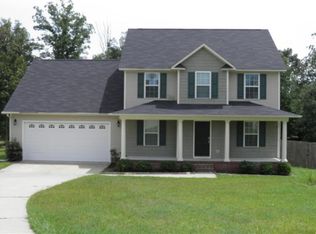 109 Grapevine Cir, Raeford, NC 28376