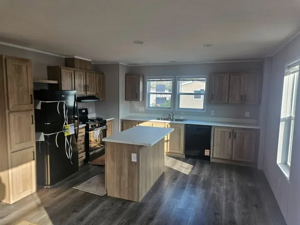 2404 W Dundee Dr #124, Findlay, OH 45840