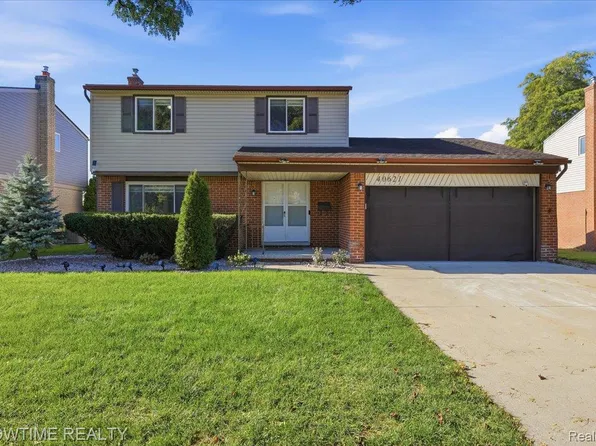 40621 Rinaldi Dr, Sterling Heights, MI 48313