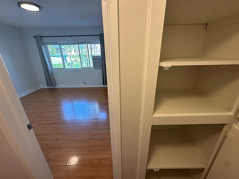 1015 E Wilson Ave #4 — Photo 10