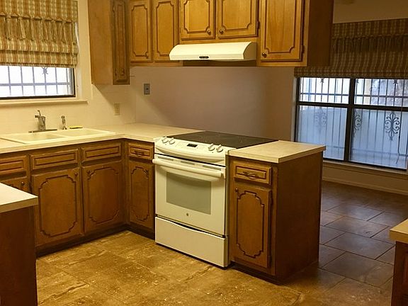 3rd image of 4350 N Esmond Dr