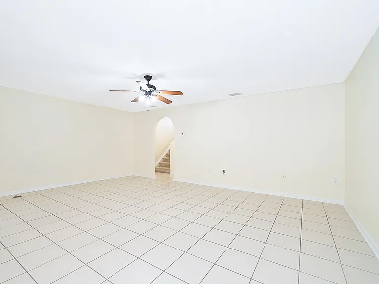 2720 Merrieweather Ln — Photo 3