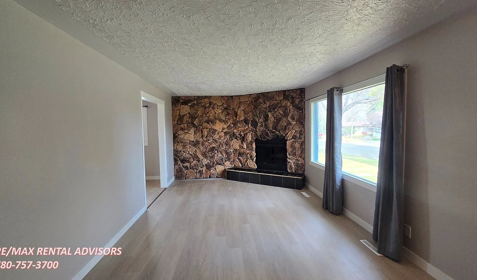 10614 38 Street Northwest — Photo 3