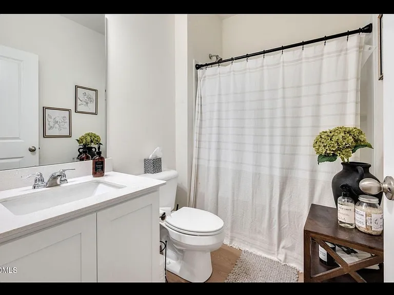 43 Molly Mac Ln — Photo 8