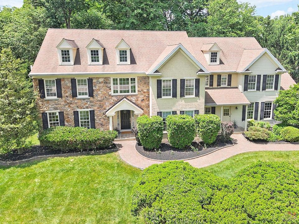 1st image of 913 Shenandoah Ln