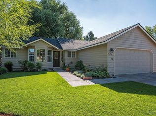 2160 SW 31st St, Redmond, OR 97756