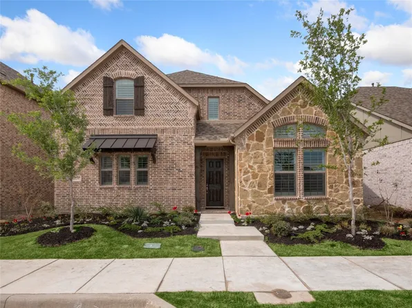 12767 Royal Oaks Ln, Farmers Branch, TX 75234