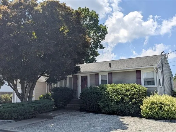 170 Selma St, Cranston, RI 02920