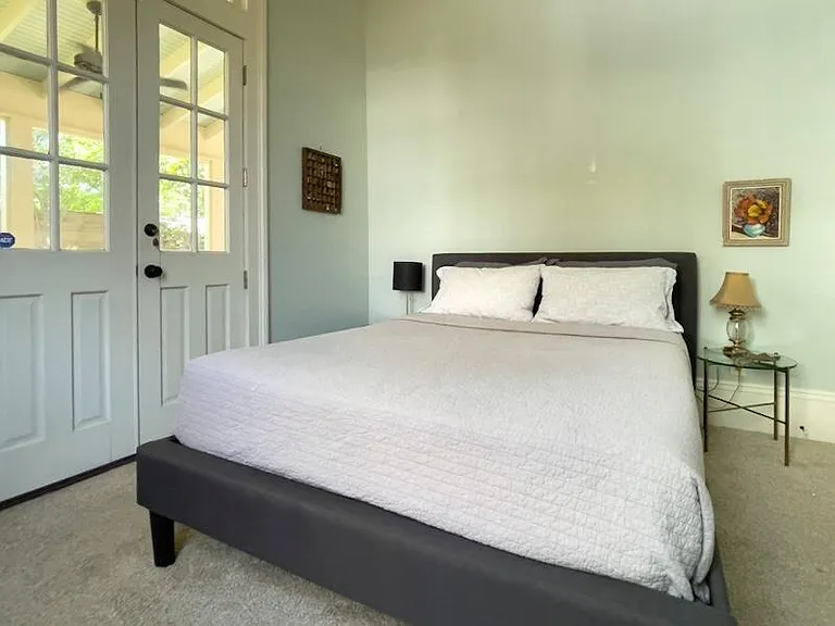3009 Dauphine St — Photo 16
