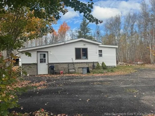 36 Vacation Ln, Brunswick, NB E4Z 3S1
