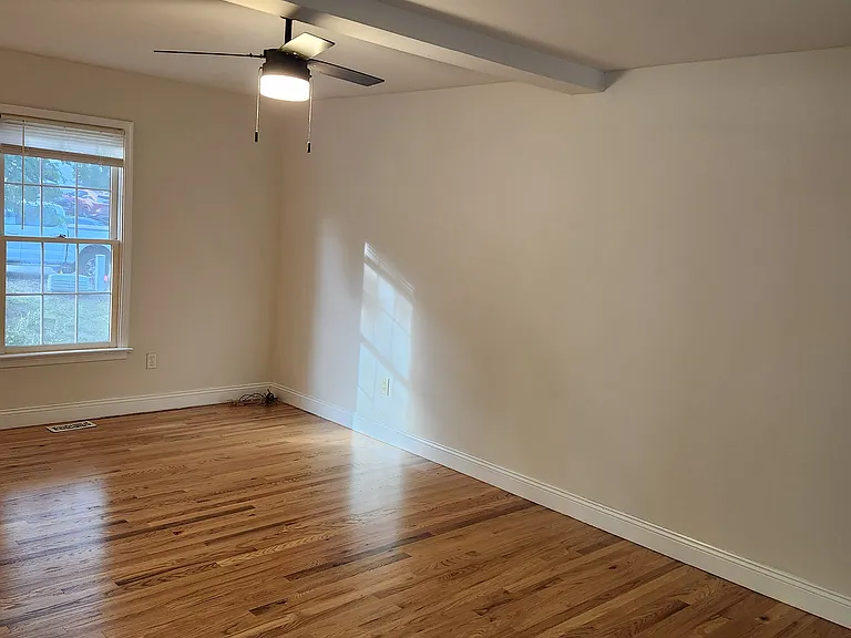 10937 Point Grey Rd — Photo 10