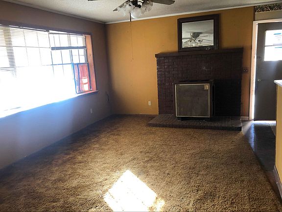 3rd image of 71 Lilly Dr