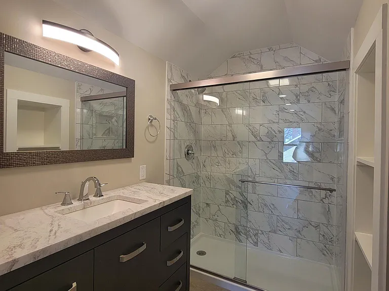 906 Indiana Ave — Photo 15