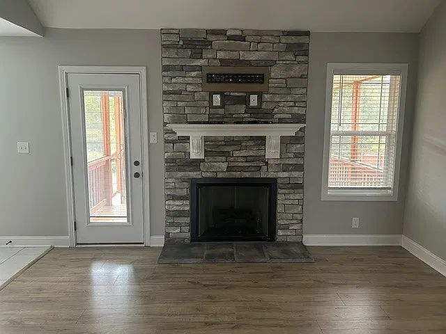 4 bed, 2.5 bath, 2057 sqft, $2,200 — Photo 2