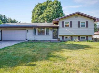 27400 Lotus Ln, Elkhart, IN 46517