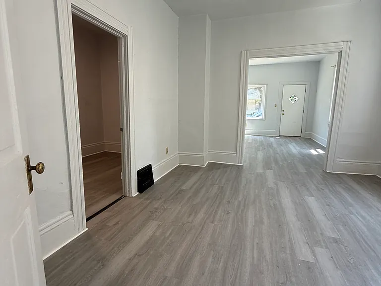 7009 Hecker Ave — Photo 1