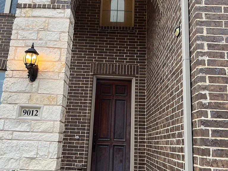 9012 Sandhills Dr — Photo 18