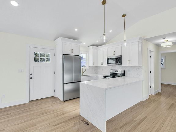 5th image of 33 Oceanview Rd