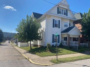 909 5th St, Moundsville, WV