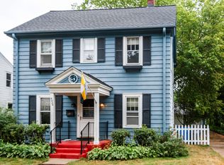 4936 N Hollywood Ave, Whitefish Bay, WI 53217