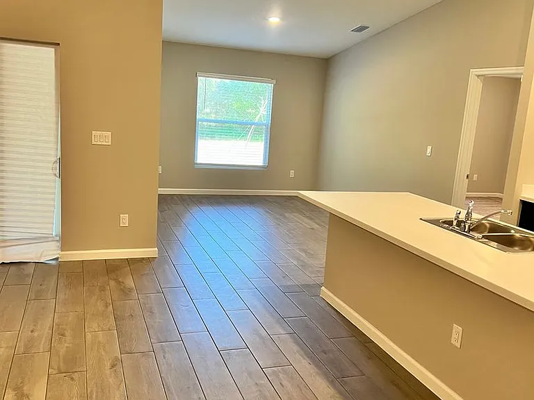5951 NW Baynard Dr — Photo 7