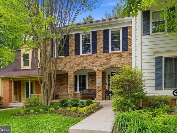 12002 Gatewater Dr, Rockville, MD 20854
