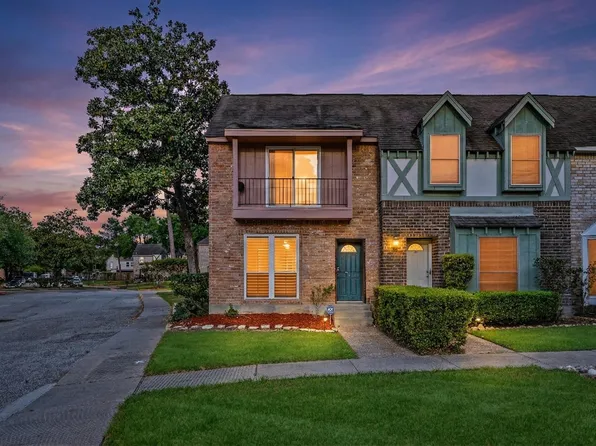 830 Threadneedle St APT 240, Houston, TX 77079