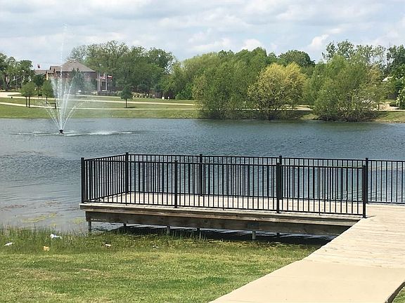 4th image of 1327 Clear Creek Dr