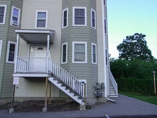 14-14 Business Ter #A, Hyde Park, MA 02136