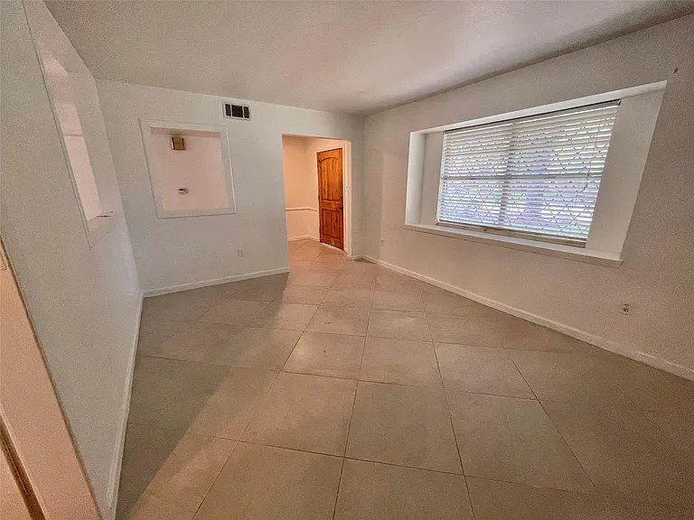 11606 Sagehurst Ln — Photo 2