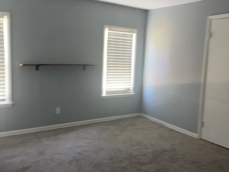 812 Cedar St — Photo 3