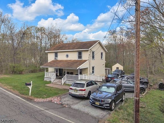 2nd image of 213 Sand Shore Rd