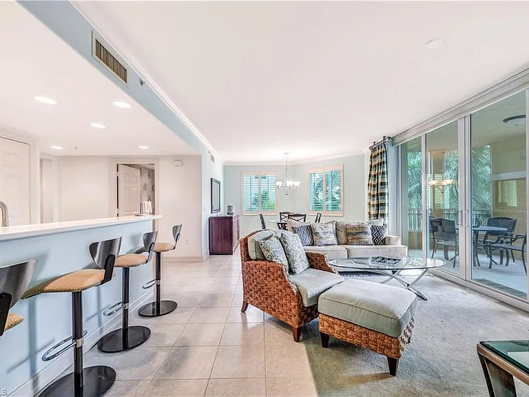 2748 Tiburon Blvd E #C-301 — Photo 9