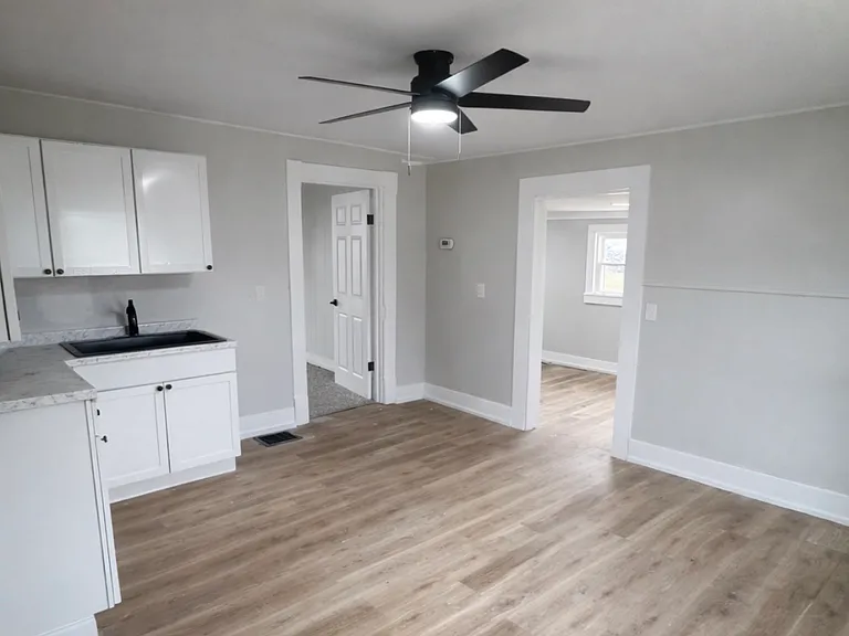 1135 N Bell St — Photo 6