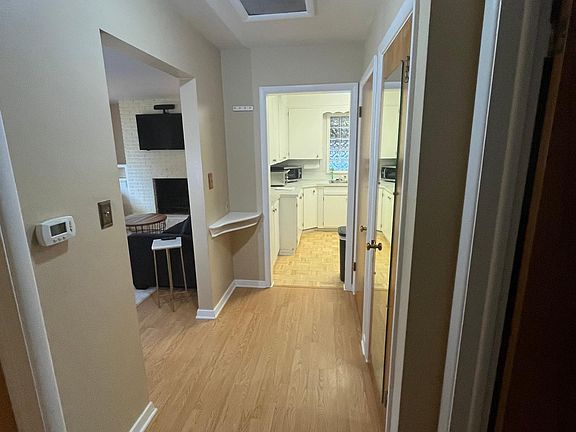 5th image of 1511 2nd St W