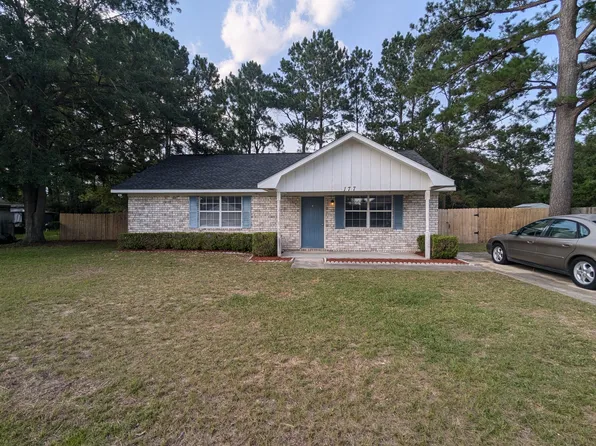 177 Sheila Dr, Hinesville, GA 31313