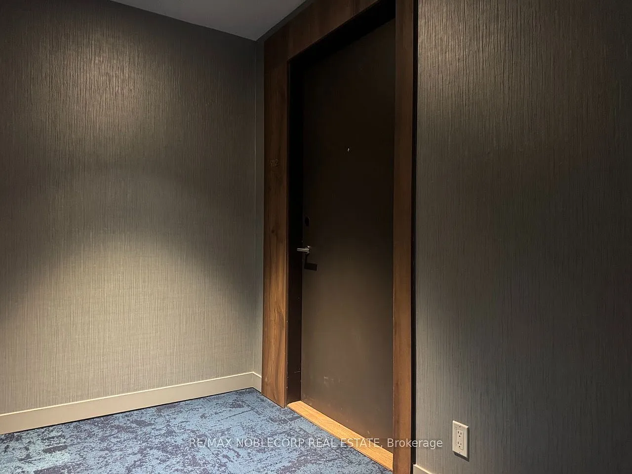 3 bed, $2,300 — Photo 2