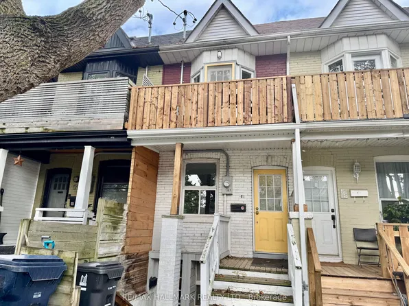 57 Hiawatha Rd, Toronto, ON M4L 2X7