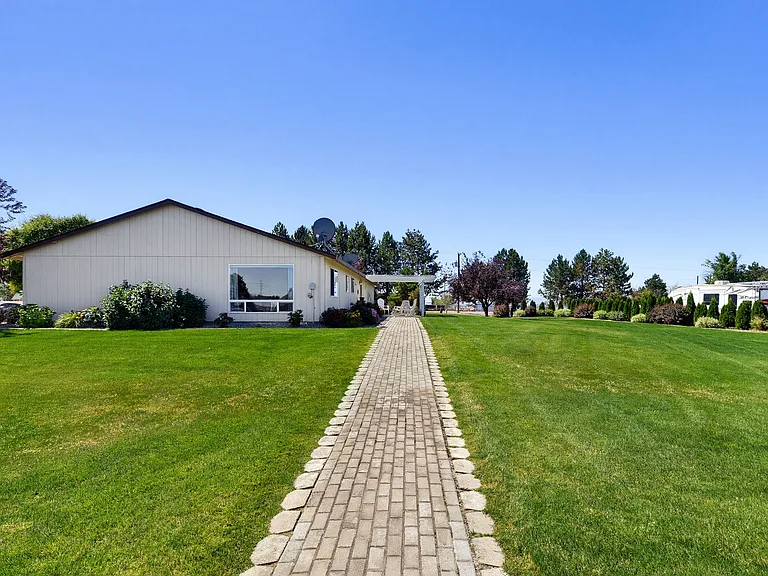 15185 Yotie Ct — Photo 41