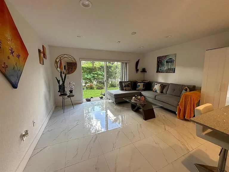 3052 SW 129th Ter #114 — Photo 8