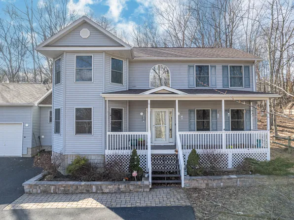 173 Murphy Cir, Bushkill, PA 18324